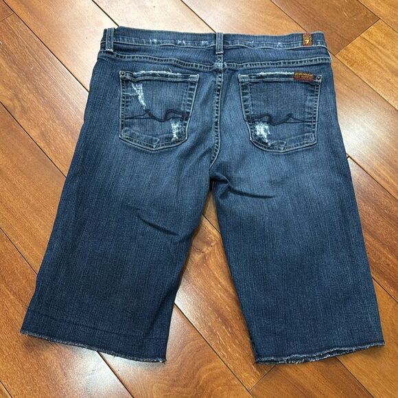 7 for all mankind women’s Distressed Denim Shorts size 28 - Picture 3 of 11